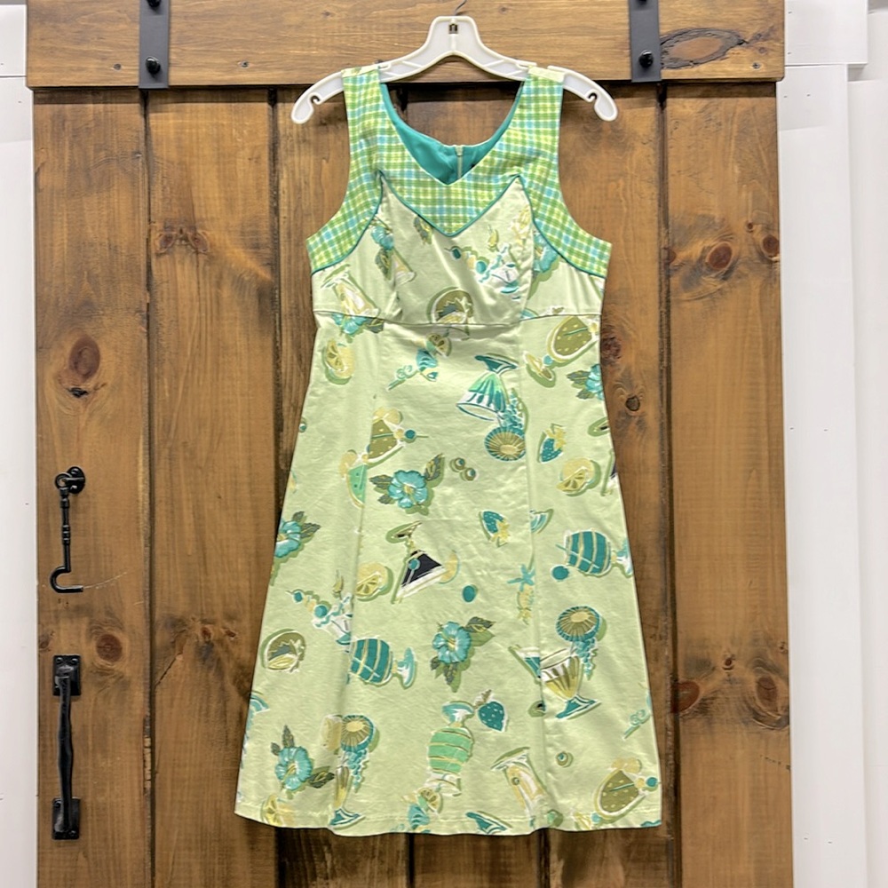 Cute cocktail (literally) dress! Worn once. Size 12. EUC!!